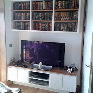 TV Unit with shelving